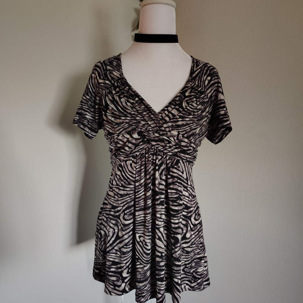 Daisy Fuentes | Black and Cream Zebra Print V-Neck Tunic